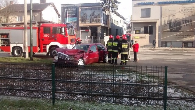 Kolizja na ulicy Balickiej w Krakowie. Czwartek rano