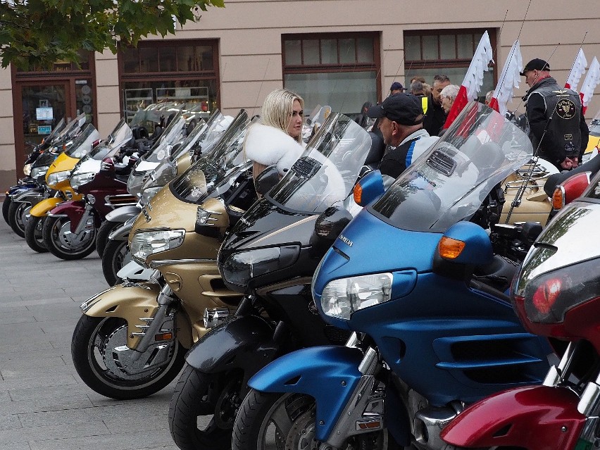 Zlot fanów jednośladów w Łodzi. Zlot klubowiczów Gold Wing Club of Poland w Łodzi