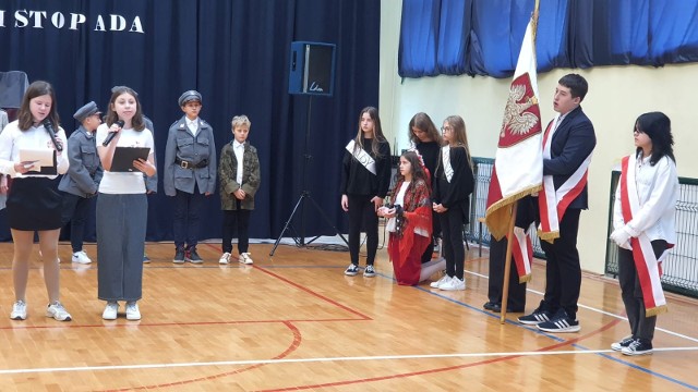 Program pod kierunkiem Agnieszki Dębowskiej - Ryś zaprezentowali uczniowie klas piątej i szóstej