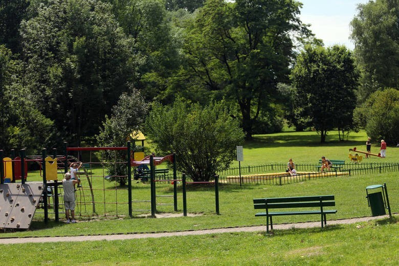 Kraków. Zabytkowy park czeka gruntowny remont [ZDJĘCIA]