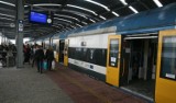 Opóźnienia pociągów pomiędzy Częstochową a Katowicami. Wszystko przez awarię na stacji Dąbrowa Górnicza Ząbkowice
