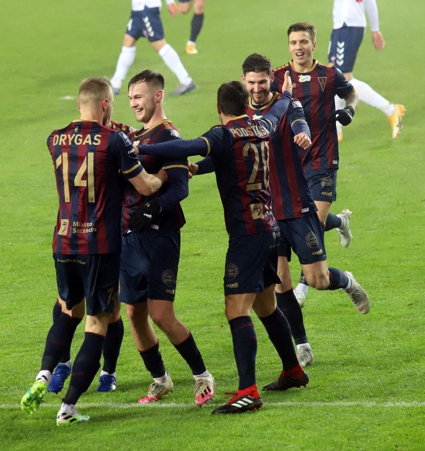 Górnik Zabrze pokonał w listopadzie Pogoń Szczecin 2:1.