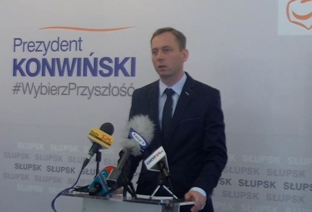 Zbigniew Konwiński przekonywał do programu wyborczego Platformy Obywatelskiej w Słupsku.