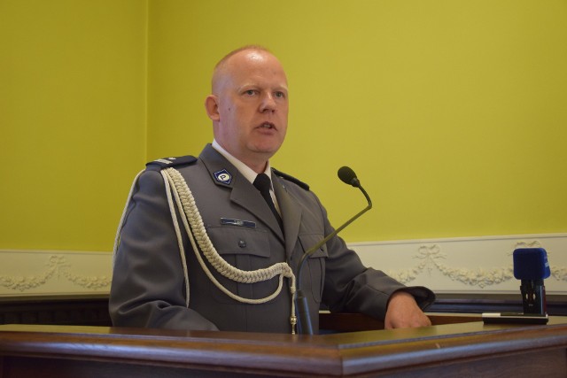 Mł. insp. Tomasz Hintz, komendant powiatowy policji w Chojnicach, nie uniknie Temidy. Będzie jednak wyrok nakazowy.