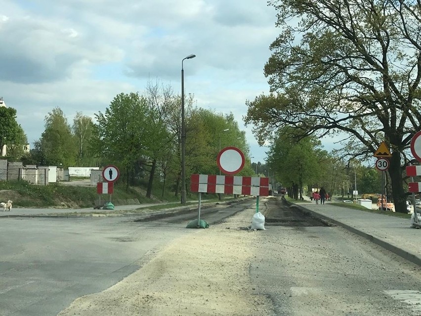 Drogowcy zablokowali dojazdy do bloków w Jastrzębiu