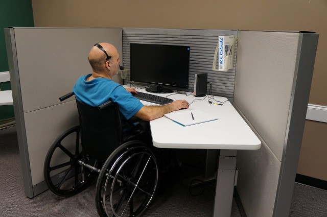 Dotacje to szansa dla osób niepełnosprawnych na znalezienie nowej, lepszej pracy.