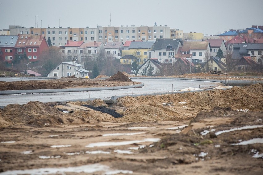 Prace na budowie ringu idą zgodnie z planem...