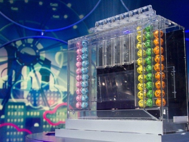W czwartkowym losowaniu Lotto padły liczby: 2, 5, 13, 30, 40, 45. 