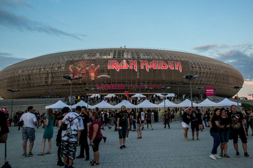 Kraków. Fani przed koncertem Iron Maiden w Tauron Arenie [ZDJĘCIA]