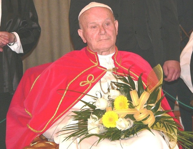 Ksiądz Andrzej Biernacki na scenie wcielał się w postać Jana Pawła II. To była rola jego życia...