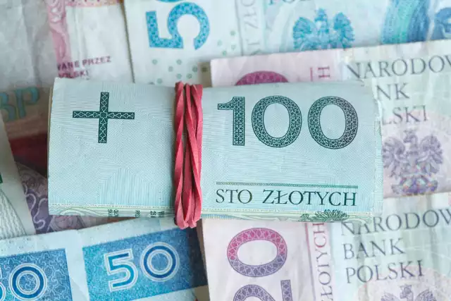 Część banknotów w 2024 roku straci ważność i trzeba będzie je wymienić. Jakie banknoty i gdzie można to zrobić? Podpowiadamy w naszym artykule.