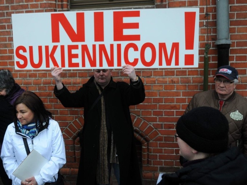 Protest handlowców w Toruniu [zobacz zdjęcia]