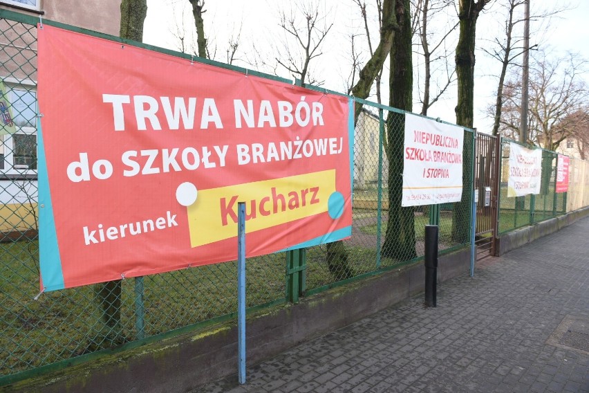 Urzędnicy w Toruniu odmówili szkole dotacji, bo 5 dni...