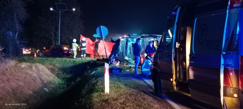 W wyniku zdarzenia zmarła jedna osoba - 72-letnia kobieta.