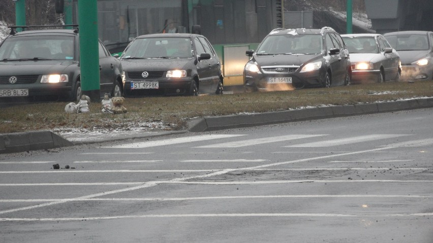 Miejsce śmiertelnego wypadku na Towarowej w Tychach w dniu...