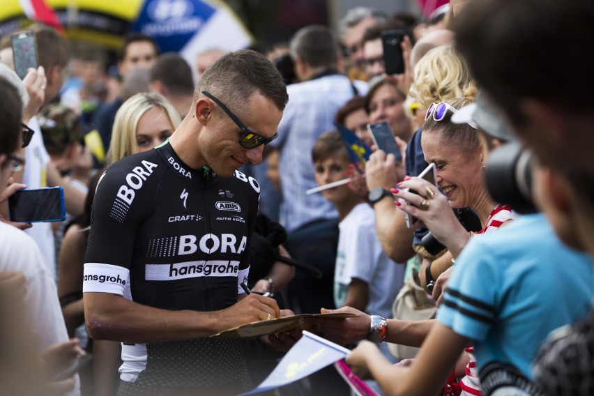 74. Tour de Pologne: prezentacja ekip na krakowskim Rynku