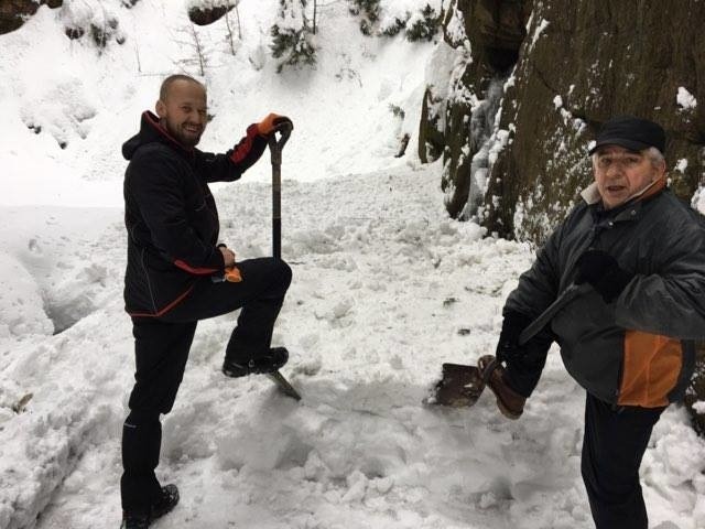 Sudety: Odkopali spod śniegu Wąwóz Kamieńczyka. Od soboty można go zwiedzać (ZDJĘCIA)