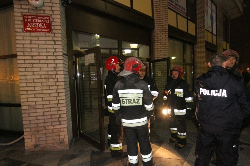 Niewielki pożar w akademiku Kredka i ewakuacja studentów