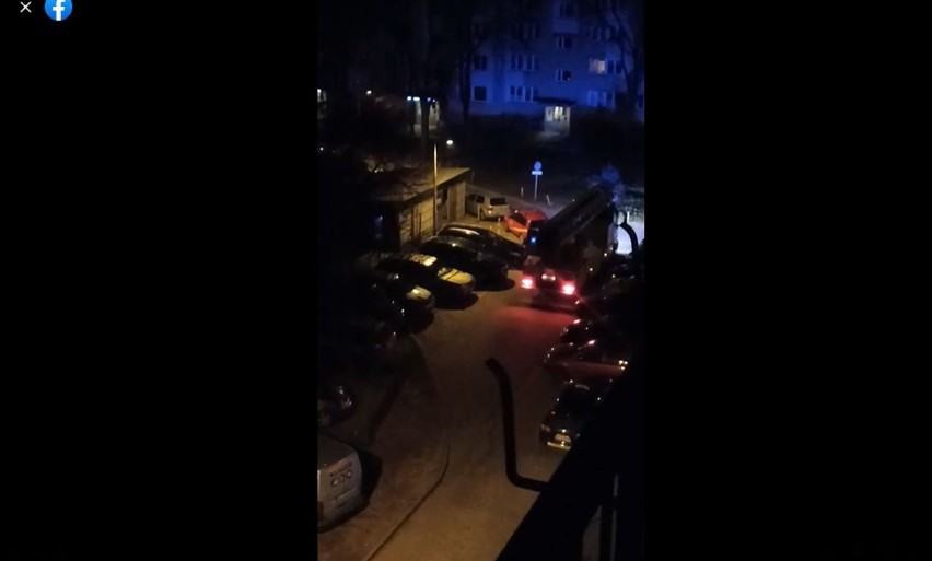 Łódź: samochód pożarniczy nie mógł przejechać przez źle zaparkowane auta mieszkańców! ZOBACZ WIDEO!