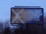 "Czas ucieka Jezus wciąż czeka". Nowe billboardy we Wrocławiu. O co chodzi? (ZDJĘCIA)