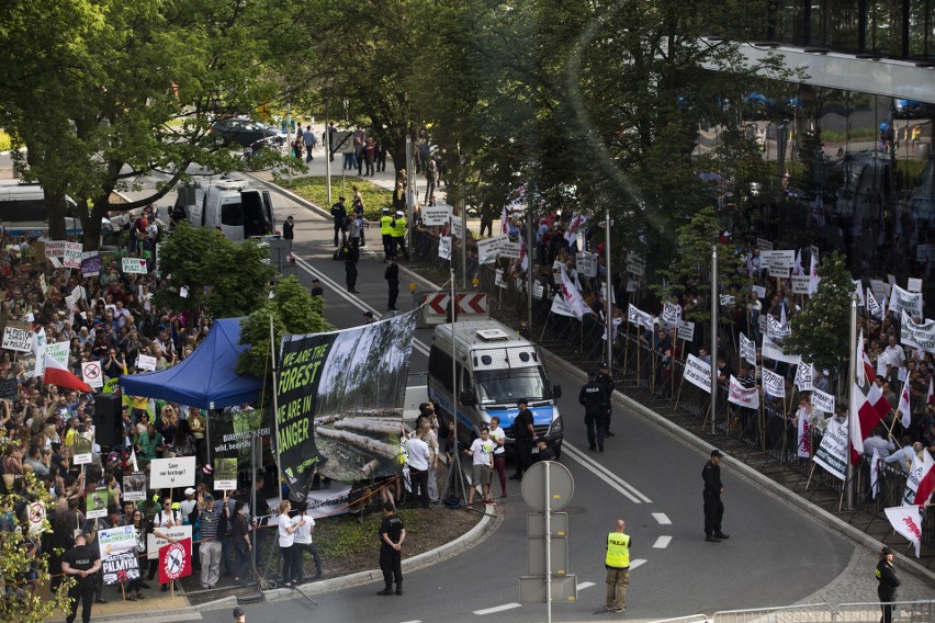 Sesja UNESCO odbyła się w cieniu protestów