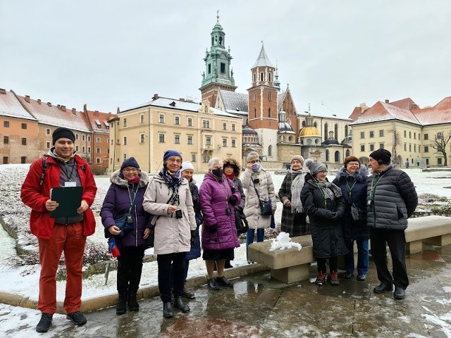 Odznakę Przyjaciela Krakowa może zdobyć każdy, kto weźmie udział w określonej liczbie prelekcji i spacerów po Krakowie. W najbliższy weekend 18 i 19 Krakowa wycieczki zapowiadają się bardzo interesująco.