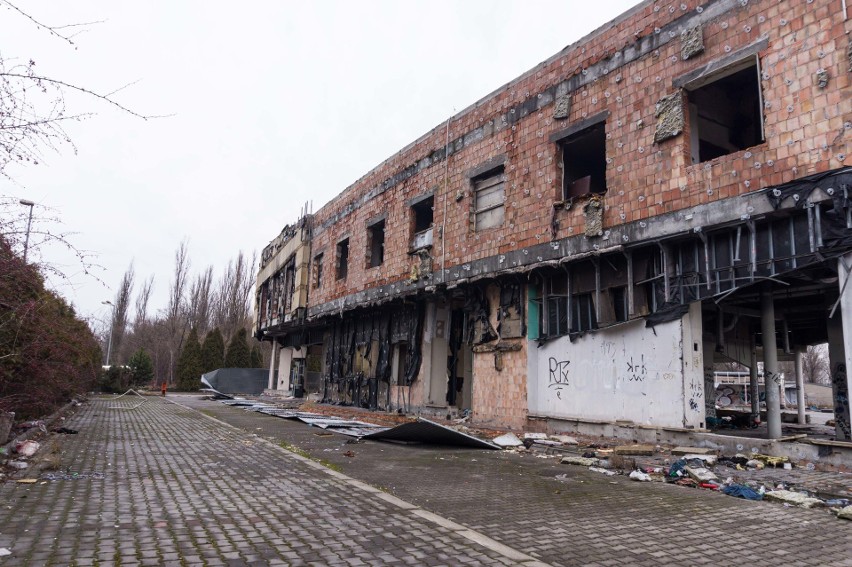 Hotel grozy straszy wjeżdżających do Krakowa [ZDJĘCIA] 6.11.2021