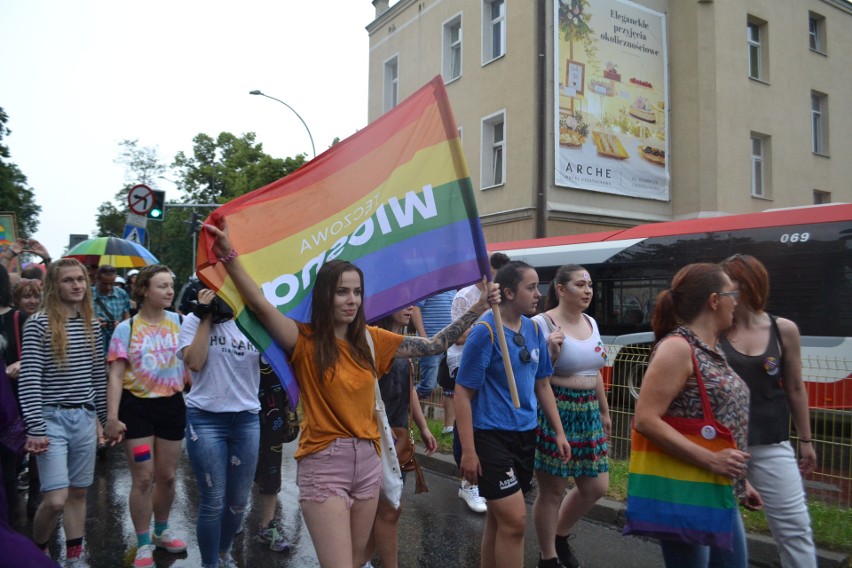 Marsz Równości w Częstochowie przeszedł głównymi ulicami w...