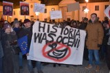 Manifestacja KOD w Białymstoku. Strajk Obywatelski - Stop dewastacji Polski na Rynku Kościuszki