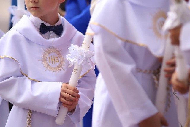 Matka jednego z dzieci przystępującego do pierwszej komunii miała przywłaszczyć 12 tys. zł.