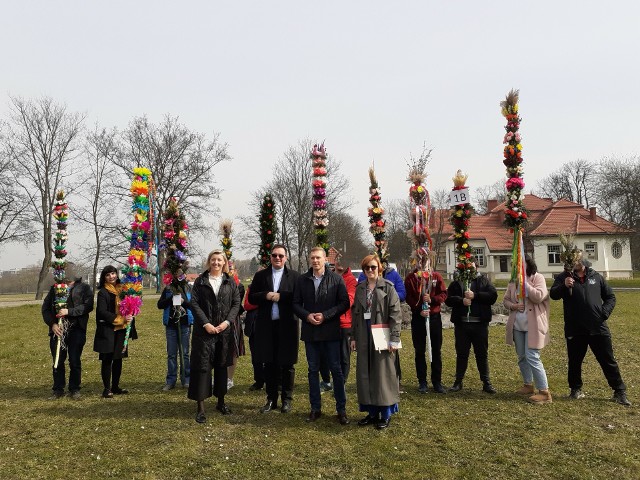 Wielkanocny Jarmark Kobierzyński można jeszcze odwiedzać do Wielkiego Piątku. Pacjenci Szpitala własnoręcznie przygotowali świąteczne ozdoby