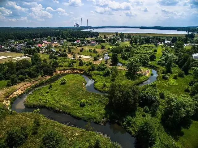 "Z nurtem Rudy" to przewodnik po rzece pisany z perspektywy kajaka.