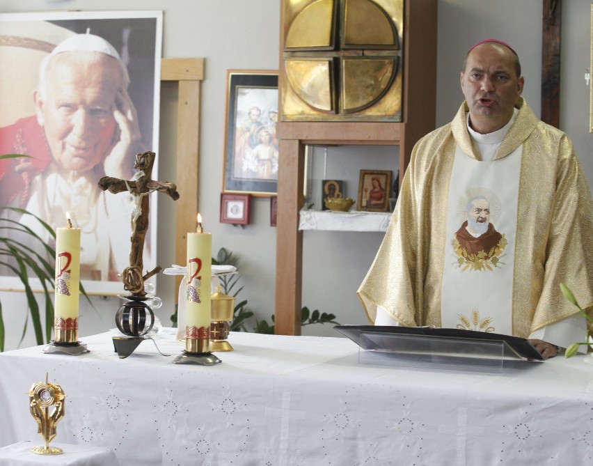 Sosnowiec: W Szpitalu Górniczym są już relikwie św. ojca Pio [ZDJĘCIA]