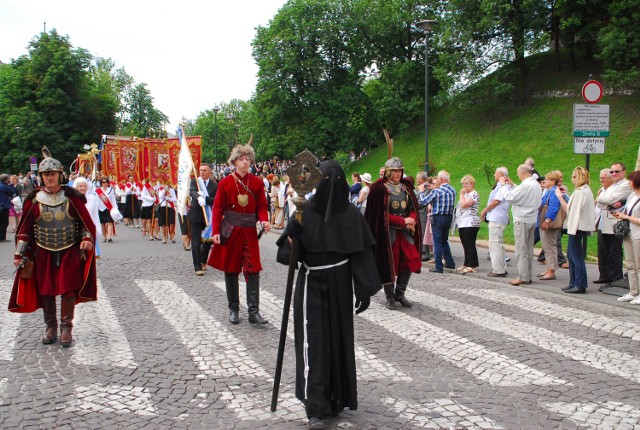 04.06.2015 krakowboze cialo procesja wawel wzgorze _rynek gln/z:fot: adam wojnar/polska_press/gazeta krakowska