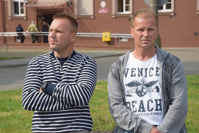 Zbigniew Zastryżny i Zygmunt Zastryżny, bracia z Lemierzyc w gminie Słońsk, twierdzą, że są ofiarami przemocy policjantów.