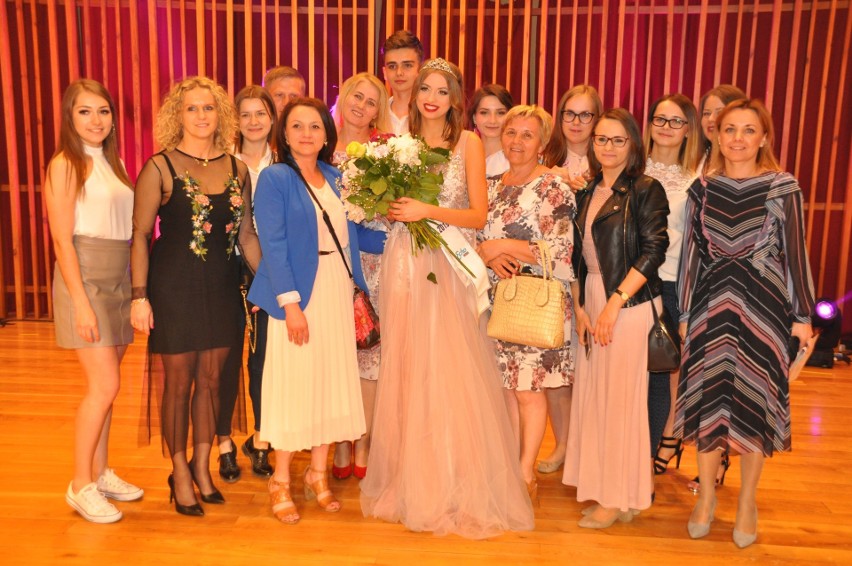 Miss Ziemi Radomskiej 2019. Kinga Malmon nową królową. Martyna Rydzewska pierwszą, Anna Kozłowska drugą Wicemiss