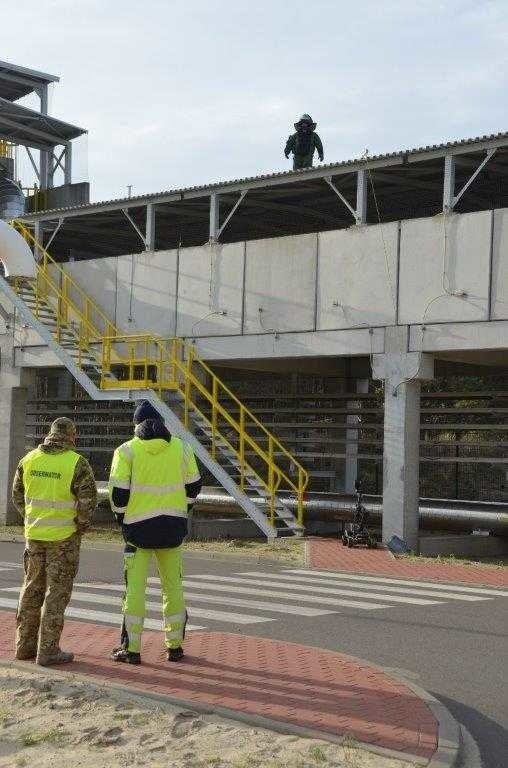 Nad terminalem LNG przechwycono dwa drony z ładunkiem wybuchowym. Ewakuowano pracowników terminali, latarni morskiej i pobliskiego fortu.