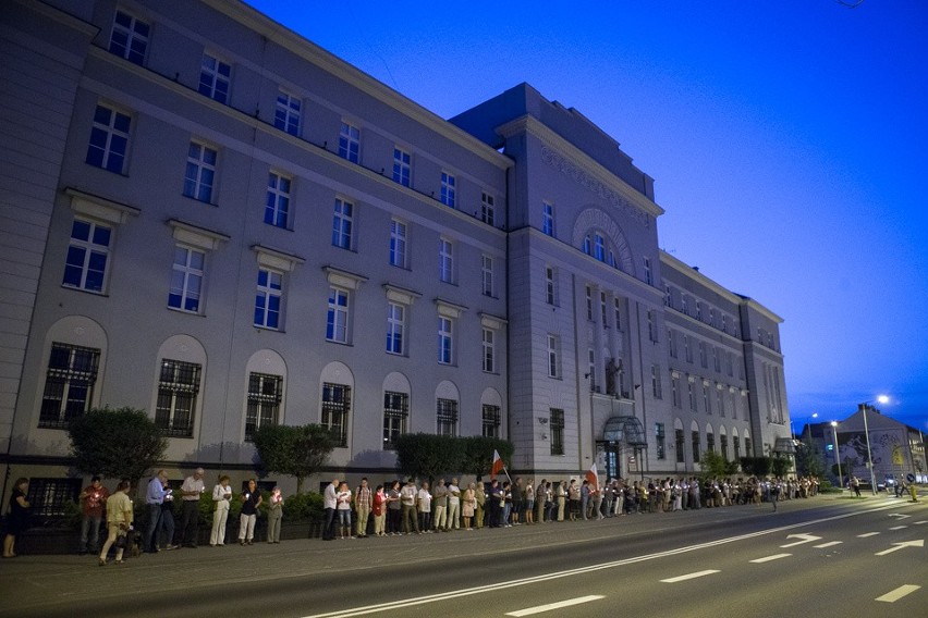 Protest pod sądem w Tarnowie