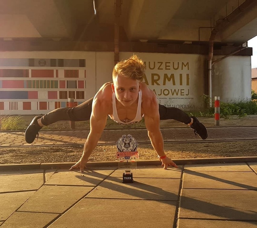 Ostrołęka. Mistrzem Polski w StreetWorkout został uczeń III...