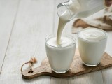 Czy krowie mleko naprawdę jest takie zdrowe? Mity i fakty 