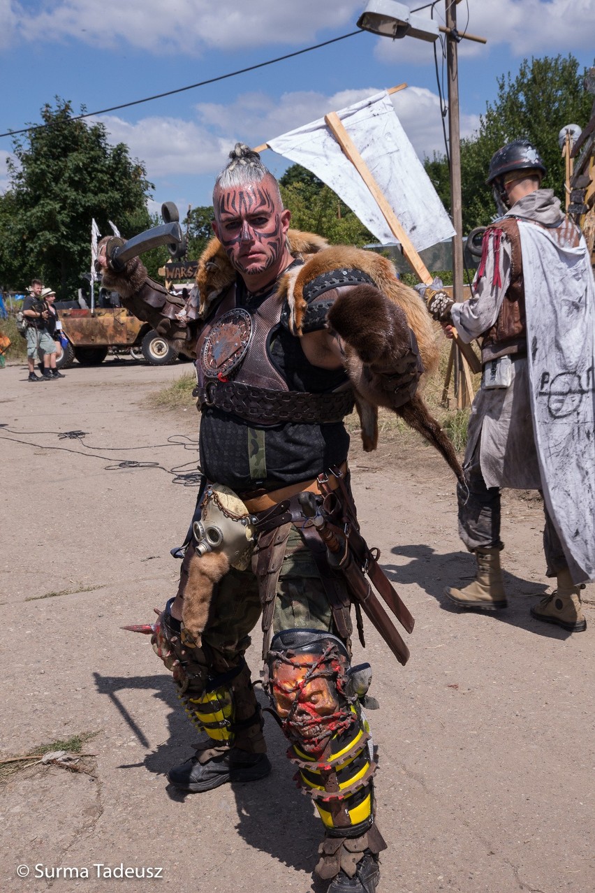 Trwa OldTown Festival. 100 godzin gry i niesamowite stroje. Tak bawią się uczestnicy. WIDEO, ZDJĘCIA