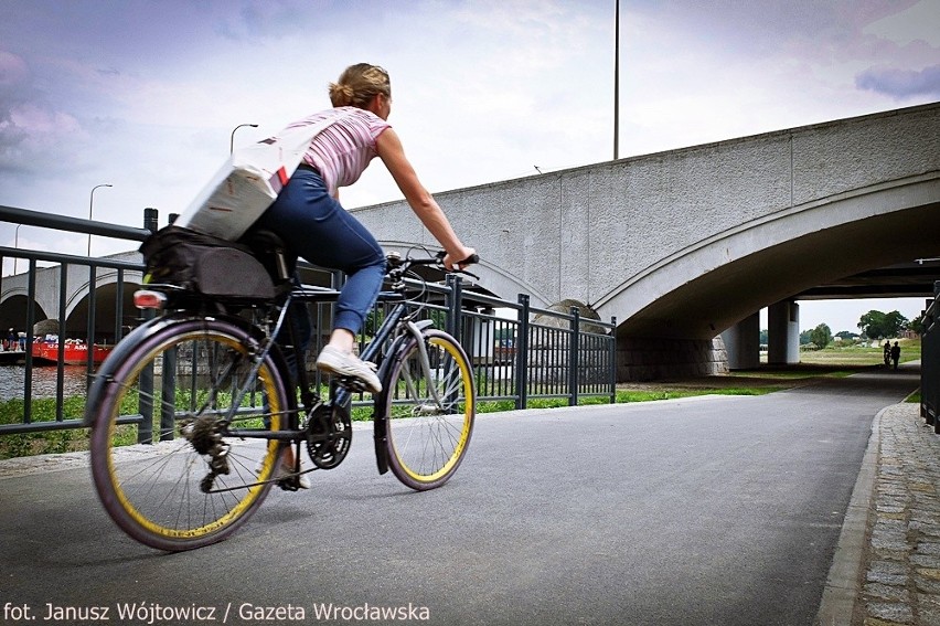 Wrocław: Rowerem pod mostami. Zobacz wszystkie inwestycje rowerowe (FILM, ZDJĘCIA)