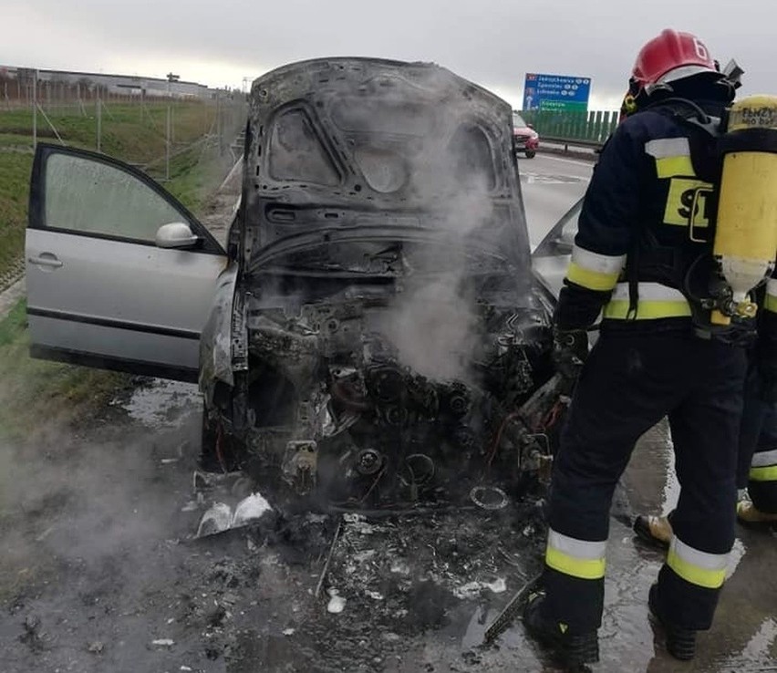 Pożar i duże utrudnienia na autostradzie A4 (ZDJĘCIA)