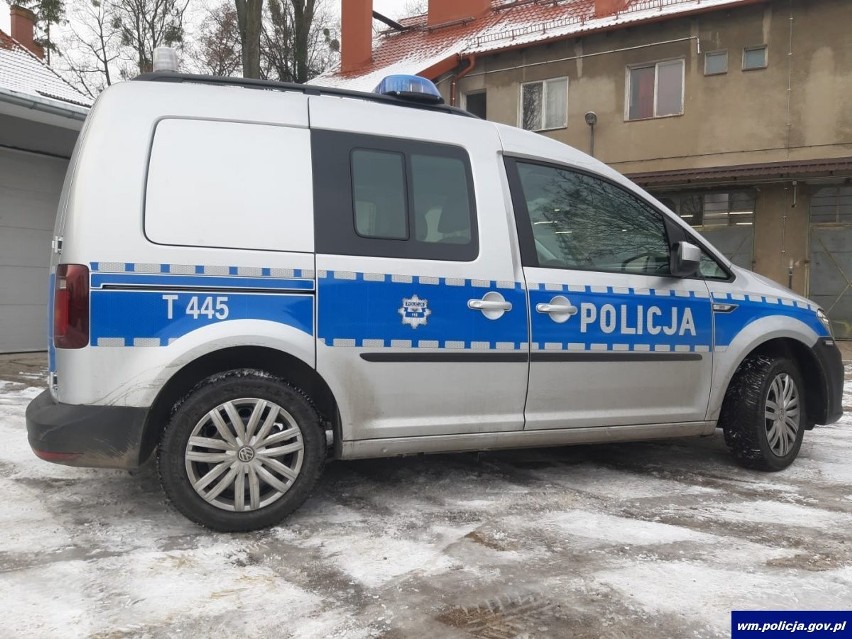 Giżycko. Policjanci otrzymali nowy radiowóz za 183 tys. zł 