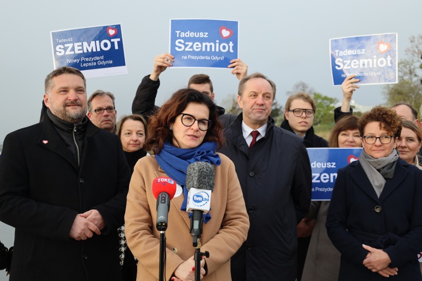 Poparcia Tadeuszowi Szemiotowi udzieliły Aleksandra...