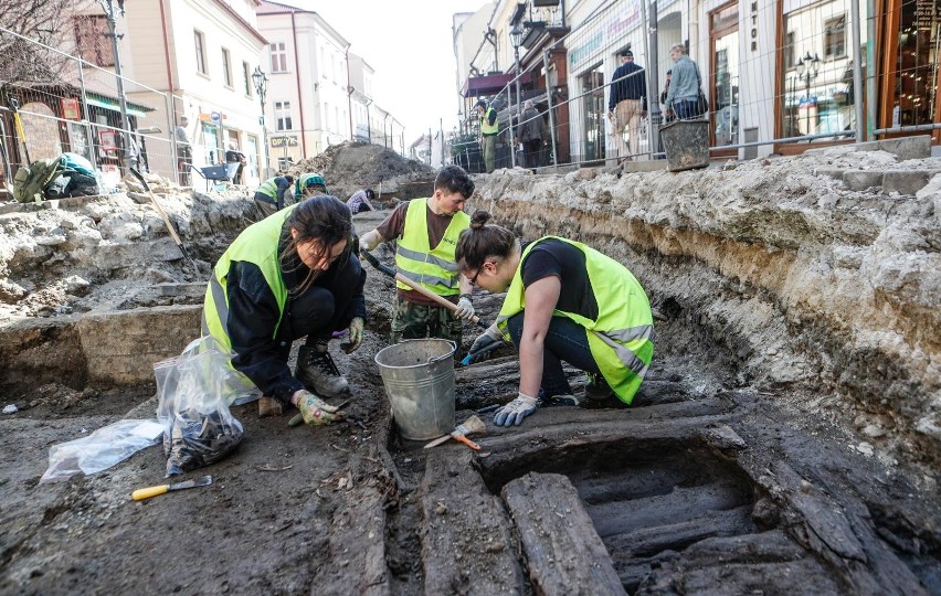 Archeolodzy pracują na ul. Kościuszki w Rzeszowie....