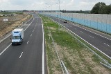 Utrudnienia na A2 po zderzeniu ciężarówek. Autostradę zablokował drut