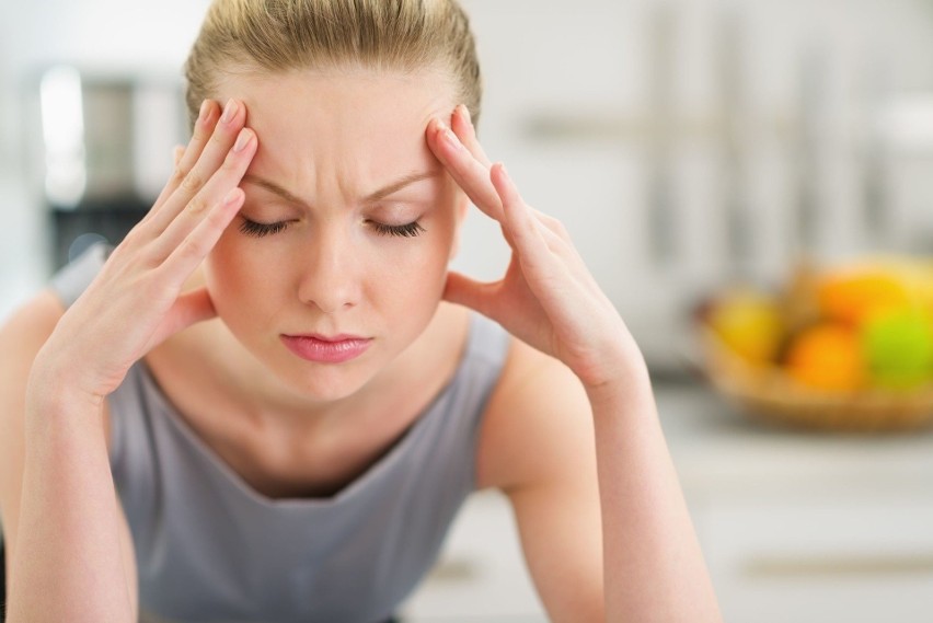 Schorzenia, przy których można odczuwać ból głowy to:...