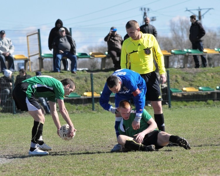 Piłka nożna Leśnik/Rossa Manowo - Drawa 1:0 (0:0)