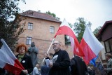 Tarnów. "Światełko dla sądów" pod pomnikiem Łokietka 